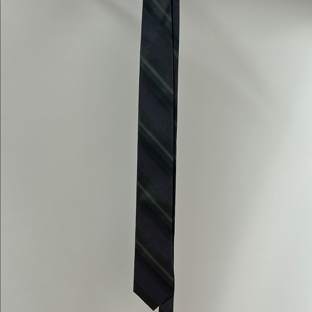 Classic gray/green Striped Tie